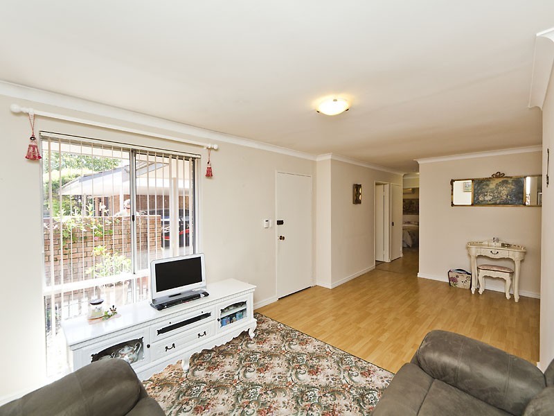 2/88 Woodrow Avenue, Yokine WA 6060