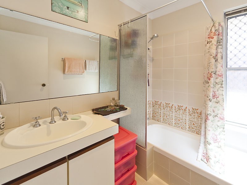 2/88 Woodrow Avenue, Yokine WA 6060