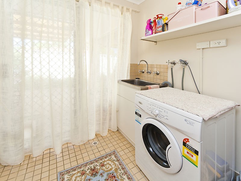 2/88 Woodrow Avenue, Yokine WA 6060