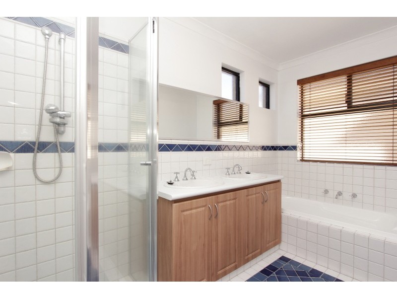 18 Halifax Road, Maylands WA 6051