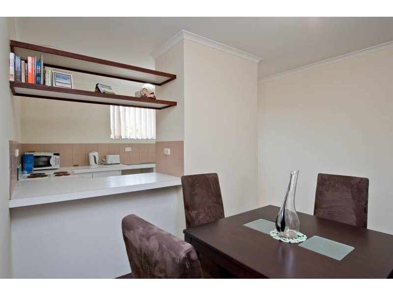 9/11 Brentham Street, Leederville WA 6007