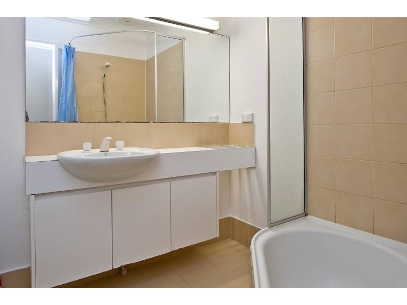 9/11 Brentham Street, Leederville WA 6007