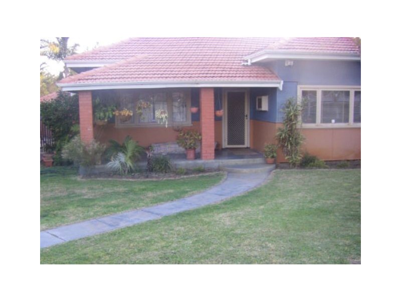 330 Hardey Road, Cloverdale WA 6105