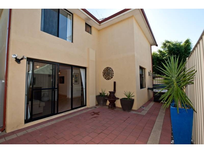 1/105 Seventh Avenue, Maylands WA 6051