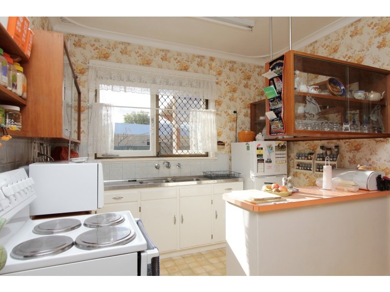 7 Vaughan Street, Dianella WA 6059