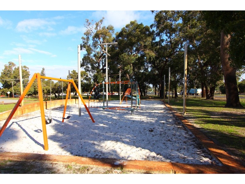 7 Vaughan Street, Dianella WA 6059