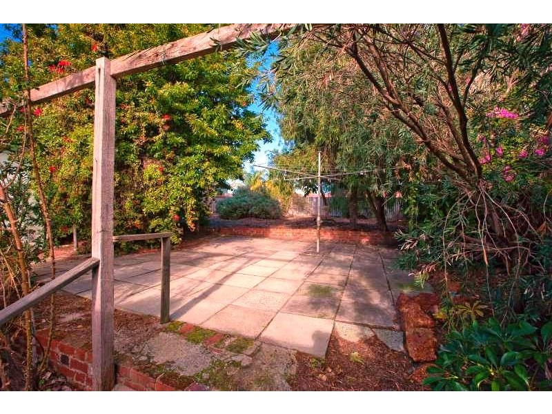 4 Wisbech Street, Bayswater WA 6053