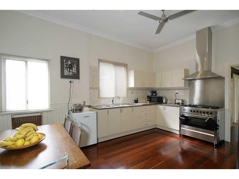13 Nurstead Avenue, Bassendean WA 6054
