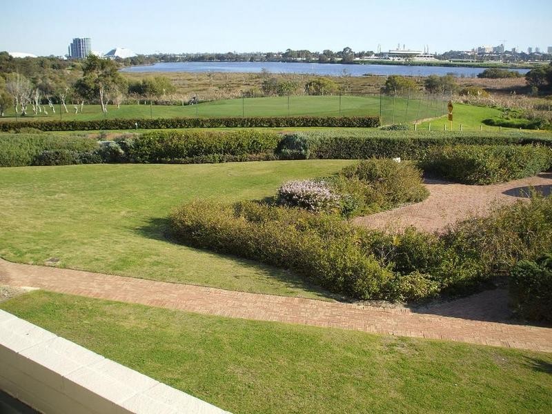 10/18 Fogerthorpe Crescent, Maylands WA 6051