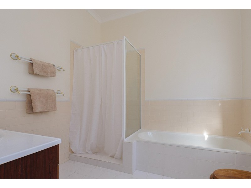 48 Shaftesbury, Bayswater WA 6053