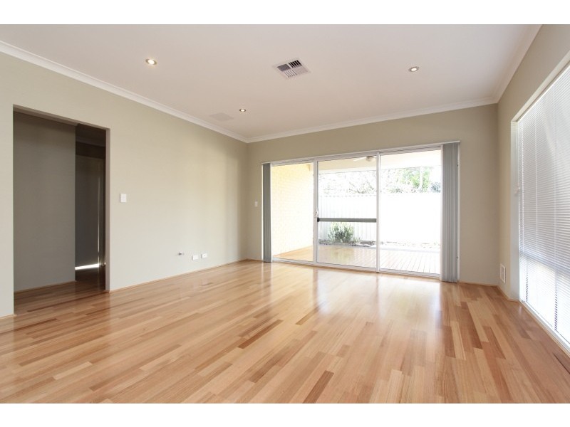 10 Sandhurst Road, Dianella WA 6059