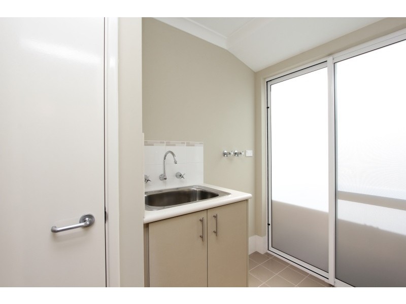 10 Sandhurst Road, Dianella WA 6059