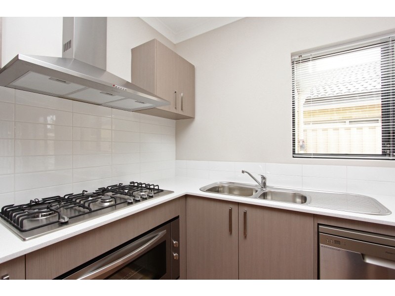 12 Sandhurst Road, Dianella WA 6059