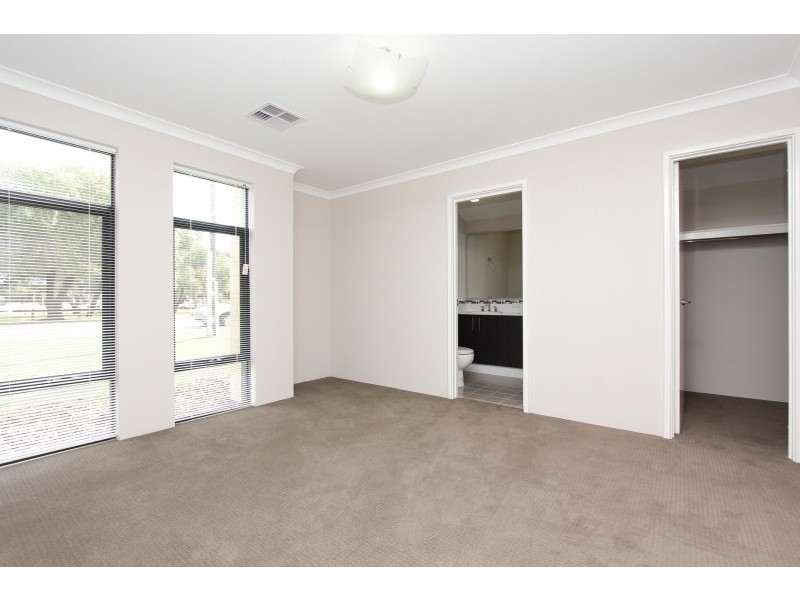 12 Sandhurst Road, Dianella WA 6059