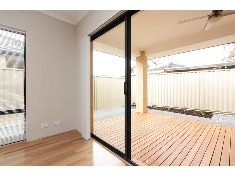 12 Sandhurst Road, Dianella WA 6059