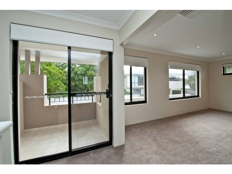 245A Holbeck Street, Doubleview WA 6018