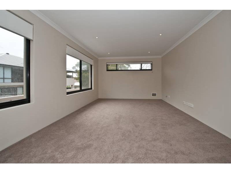 245A Holbeck Street, Doubleview WA 6018