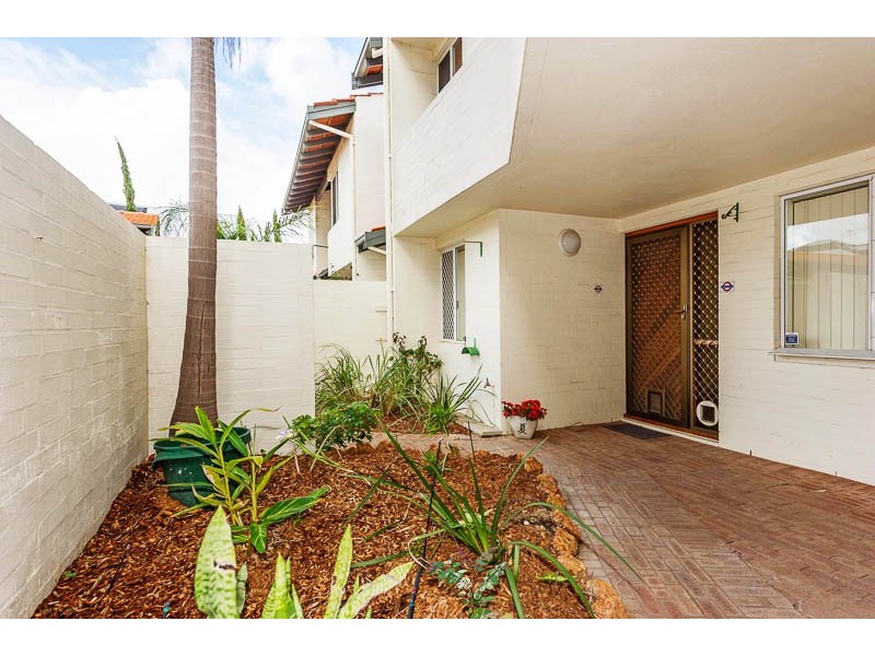 6/18 Fogerthorpe Crescent, Maylands WA 6051