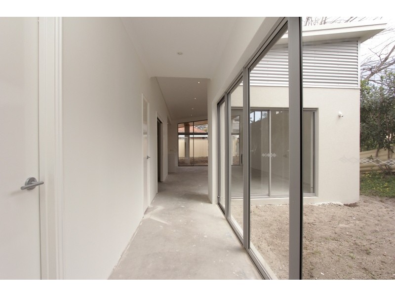 12 Gordon Street, Bayswater WA 6053