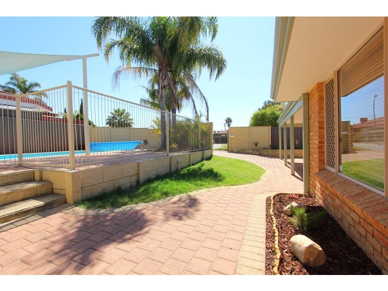 10 Frew Court, Bayswater WA 6053