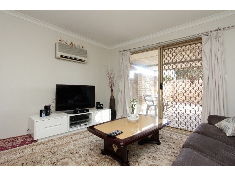 1/450 Lennard Street, Dianella WA 6059