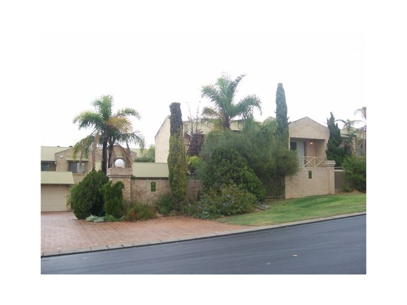 8/4 Swan View Terrace, Maylands WA 6051