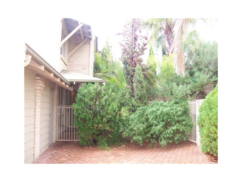 8/4 Swan View Terrace, Maylands WA 6051