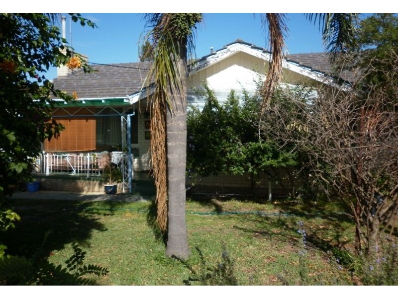 52 Howes Crescent, Dianella WA 6059