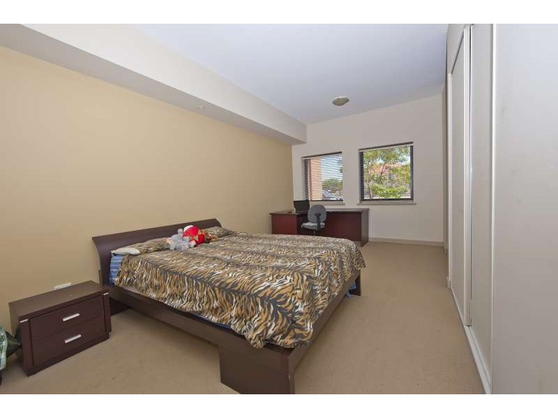 3/3 Marina Cove, Ascot WA 6104