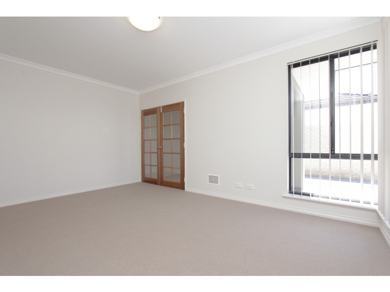 8B Bathurst Street, Dianella WA 6059