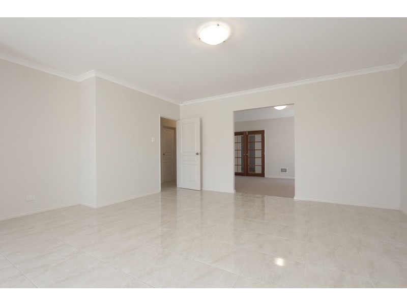 8B Bathurst Street, Dianella WA 6059