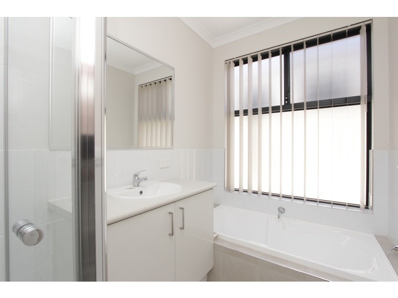 8B Bathurst Street, Dianella WA 6059