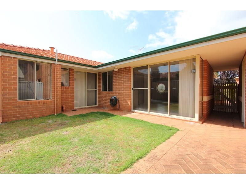 2/51 Moulden Avenue, Yokine WA 6060