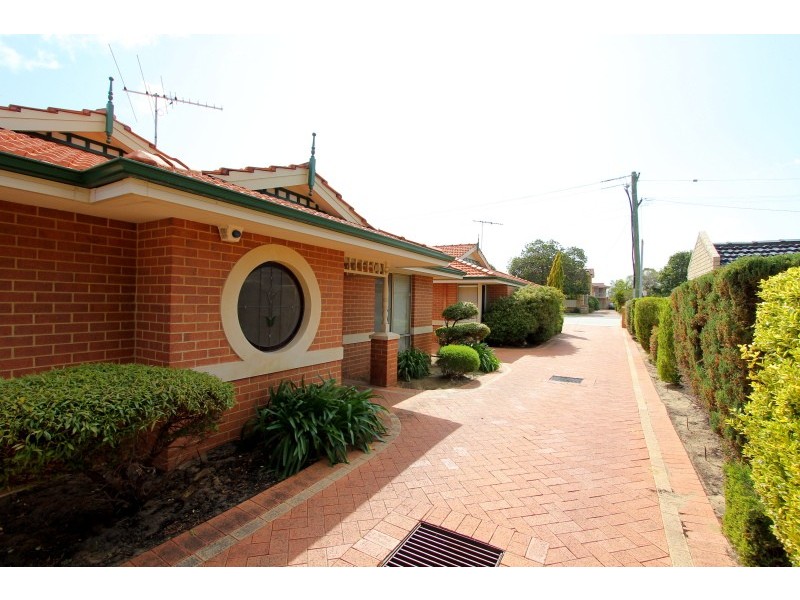 2/51 Moulden Avenue, Yokine WA 6060