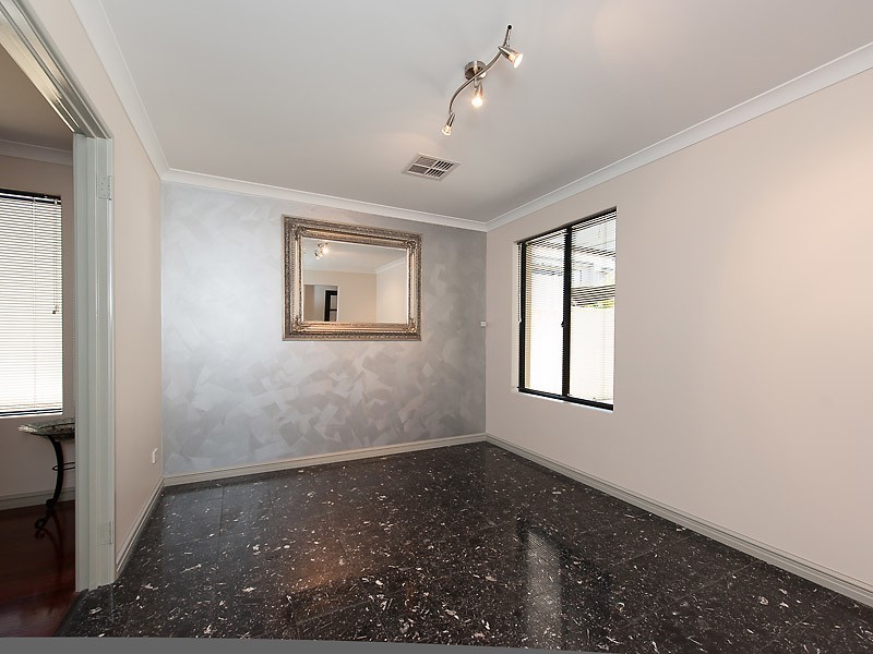 6 Ambrose Rise, Maylands WA 6051