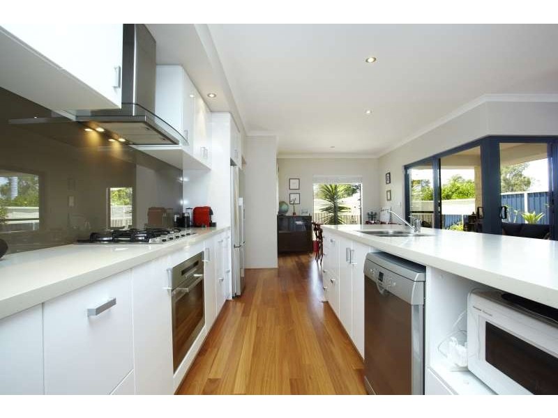 13A Donald Square, Bayswater WA 6053