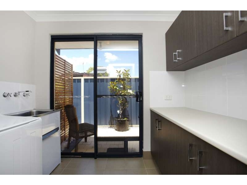 13A Donald Square, Bayswater WA 6053