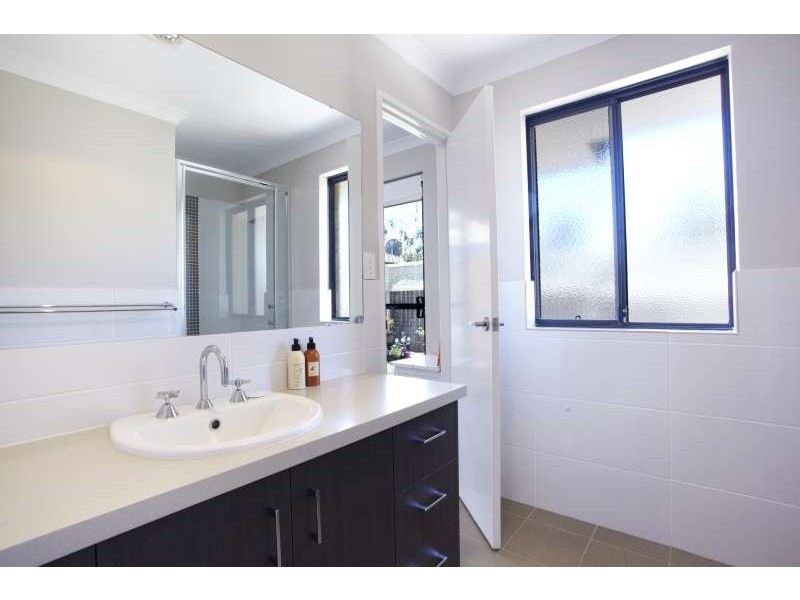 13A Donald Square, Bayswater WA 6053