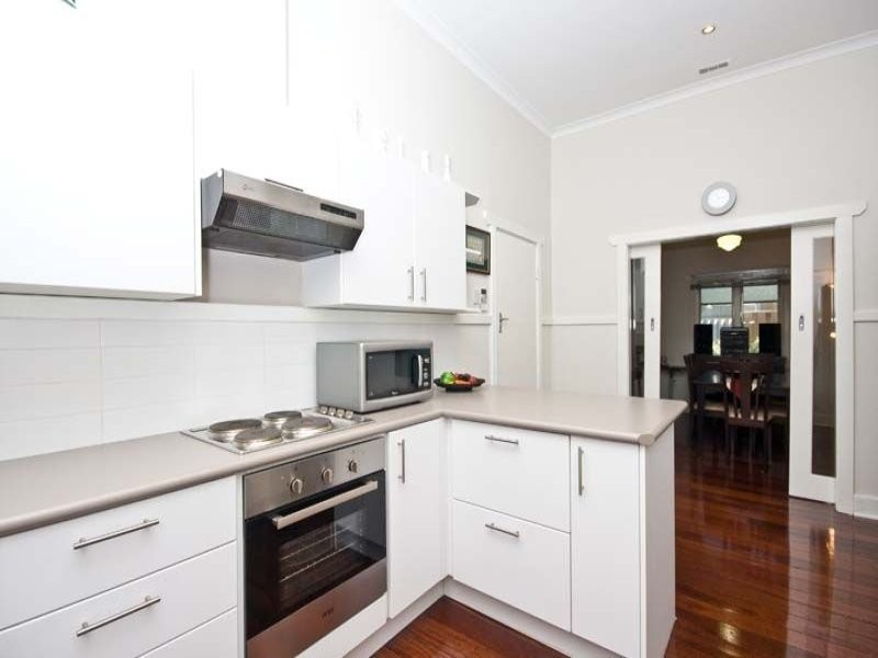 21 Aughton Street, Bayswater WA 6053