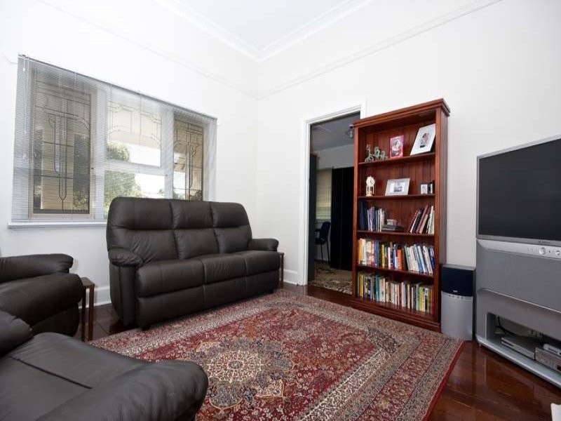 21 Aughton Street, Bayswater WA 6053