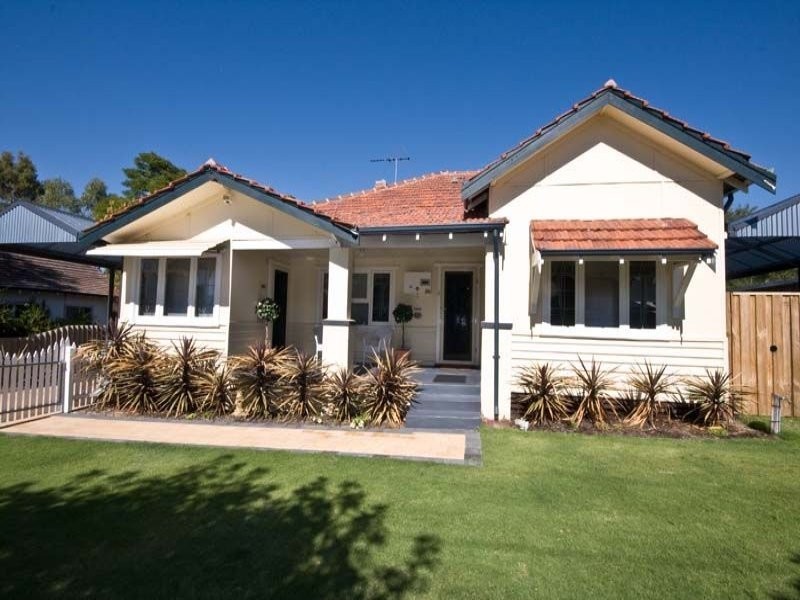 21 Aughton Street, Bayswater WA 6053