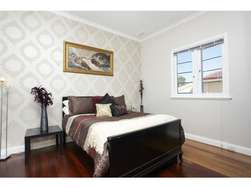 13 Toowong Street, Bayswater WA 6053