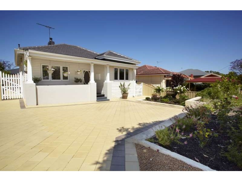 13 Toowong Street, Bayswater WA 6053