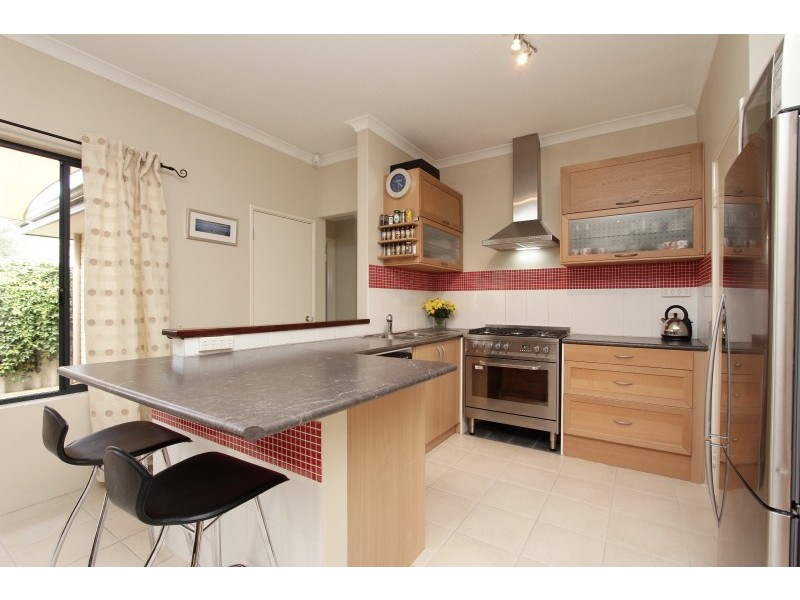 3/6 Sarah Street, Maylands WA 6051