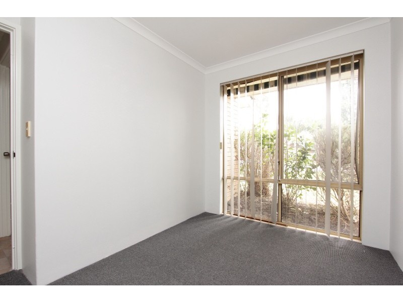 9 Santara Court, Seville Grove WA 6112