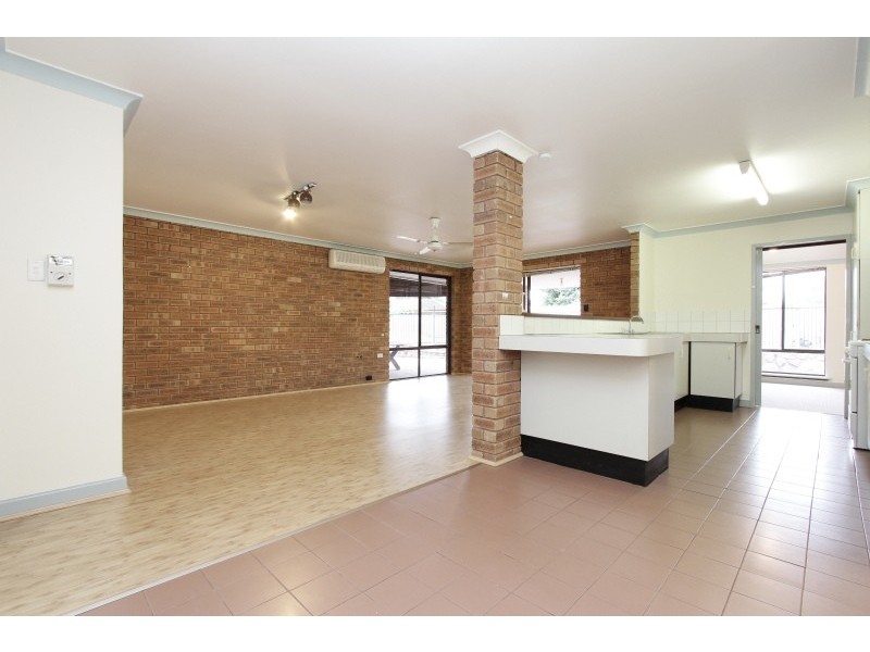 3 Marigold Grove, Ballajura WA 6066