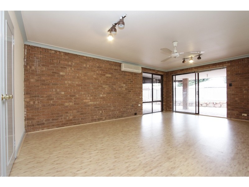 3 Marigold Grove, Ballajura WA 6066