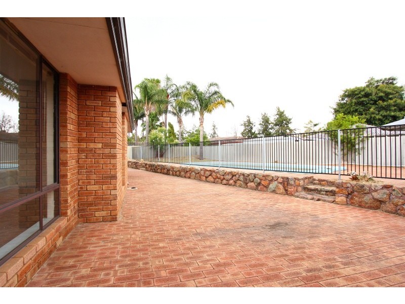 3 Marigold Grove, Ballajura WA 6066
