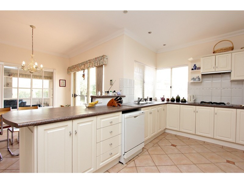 5 Wakelan Cove, Dianella WA 6059