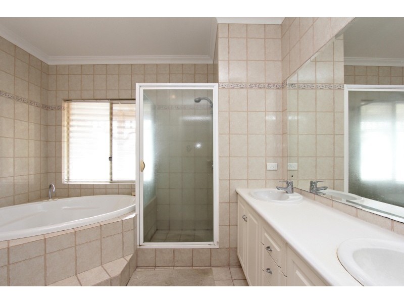 5 Wakelan Cove, Dianella WA 6059